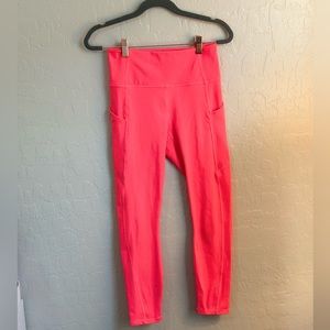 Fabletics Bright Pink 3/4 Cropped Leggings